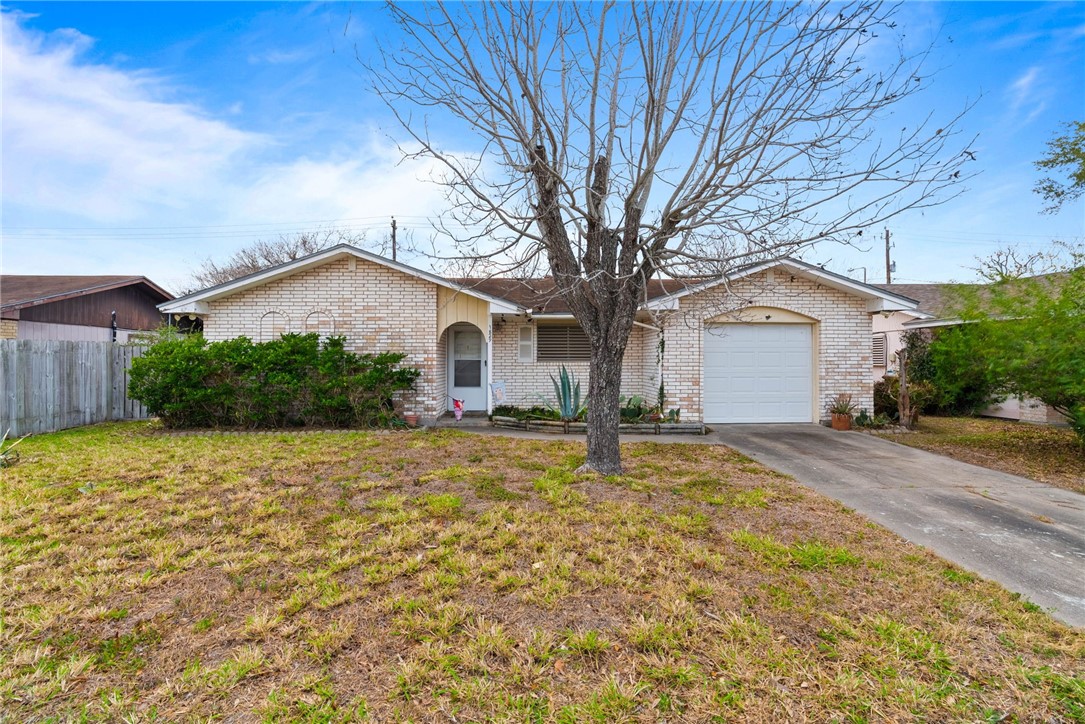 1829 Lesle Lane Corpus Christi TX 78412