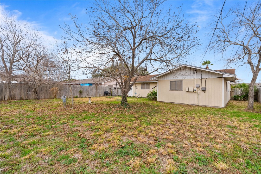 1829 Lesle Lane Corpus Christi TX 78412