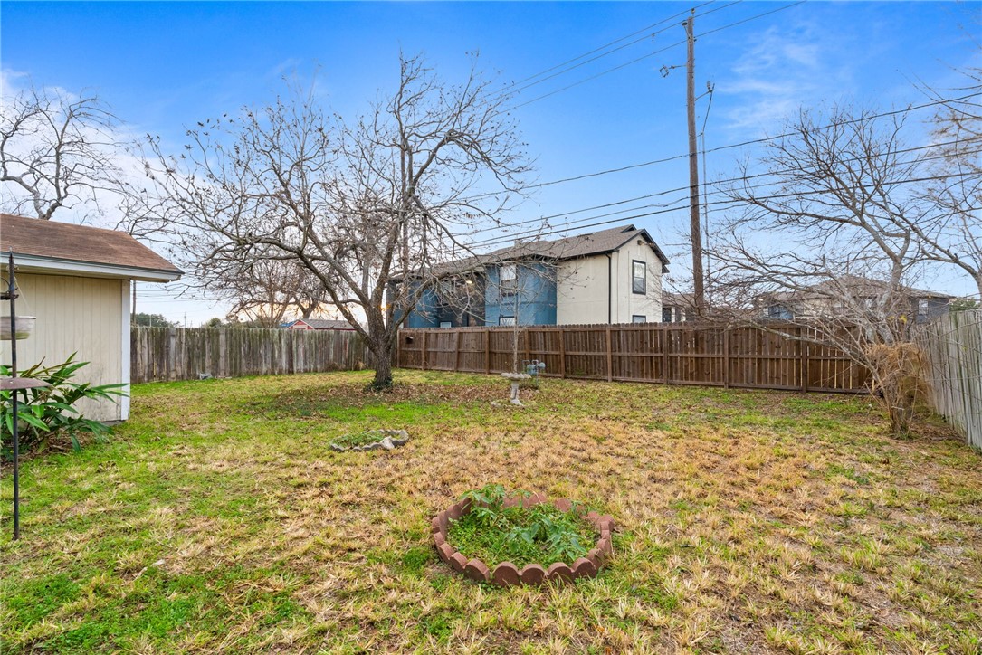 1829 Lesle Lane Corpus Christi TX 78412
