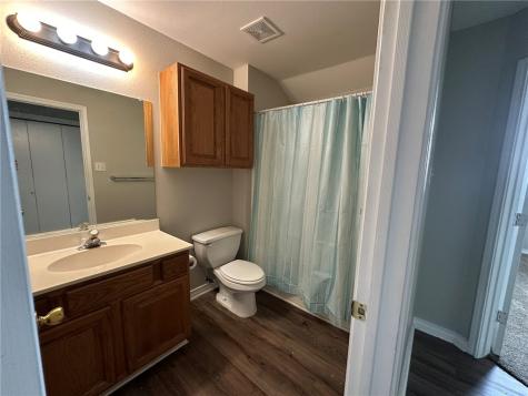 2112 Westwood Drive Portland TX 78374