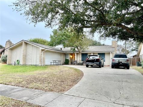 109 San Saba Drive Portland TX 78374