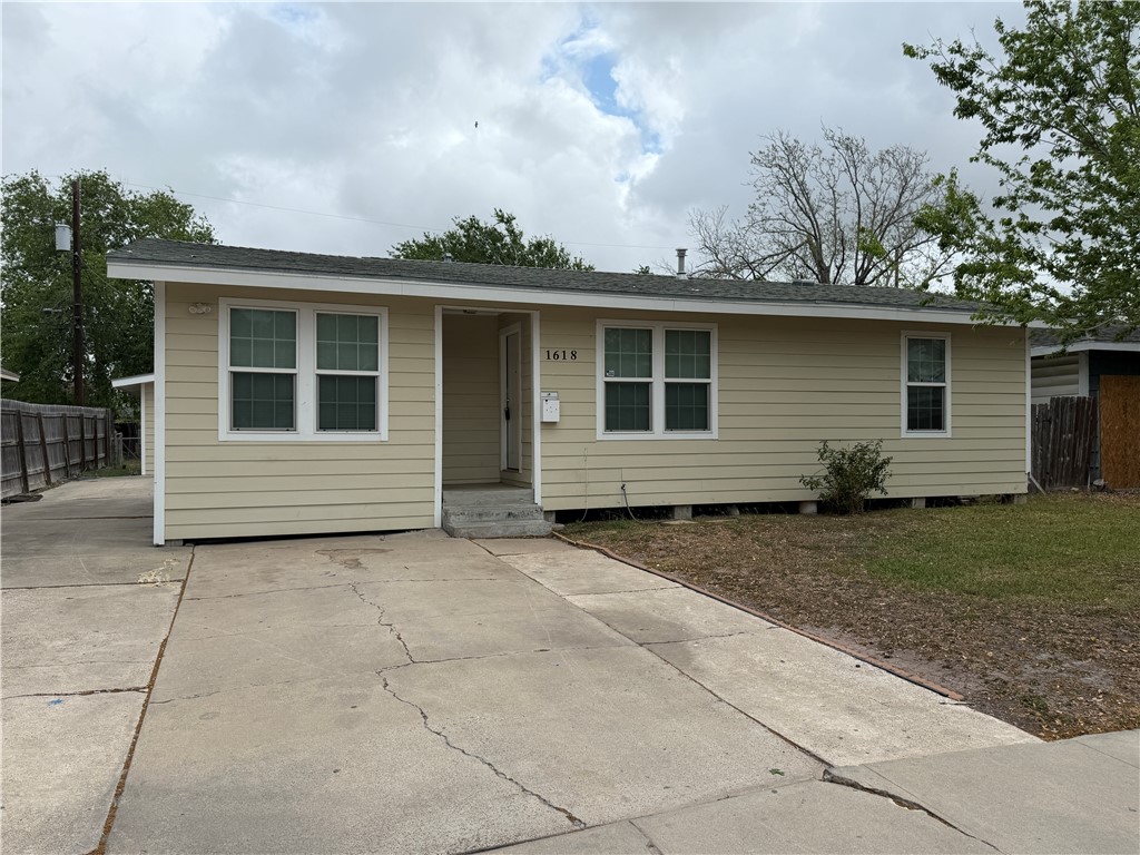 1618 Birch Place Corpus Christi TX 78416