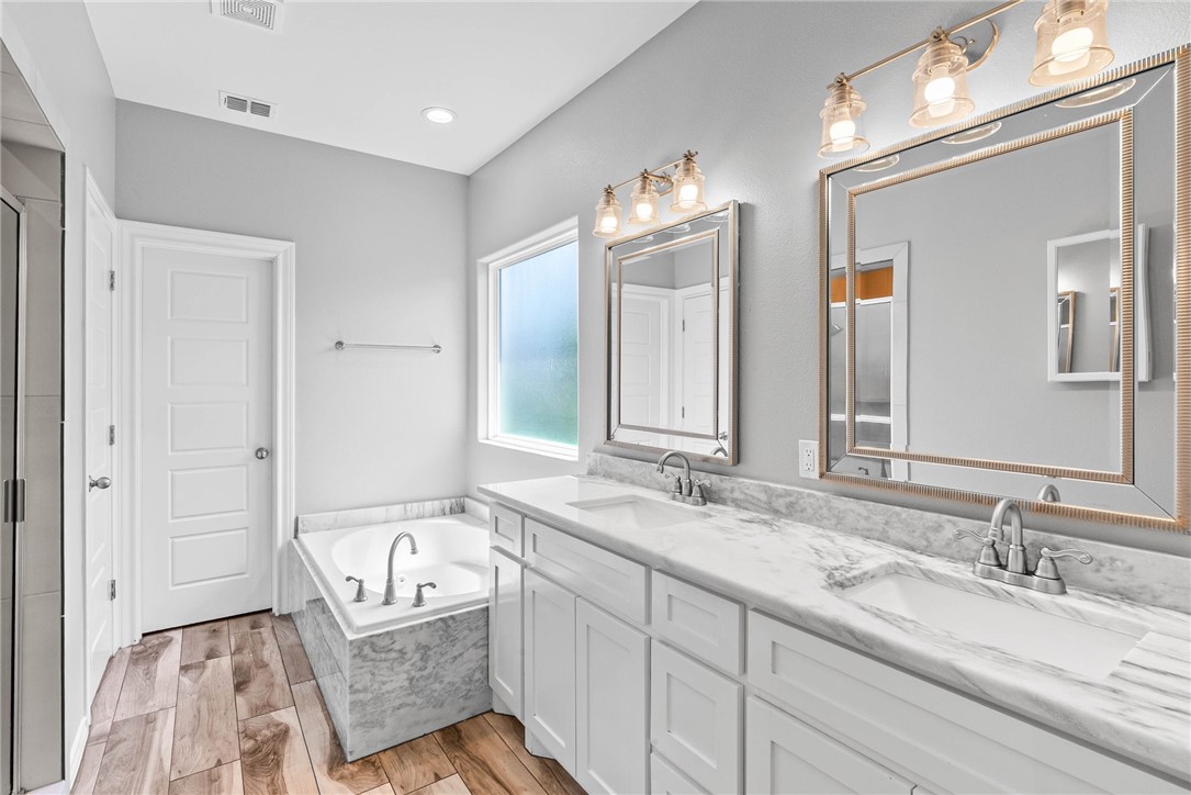 7341 Clapton Drive Corpus Christi TX 78414