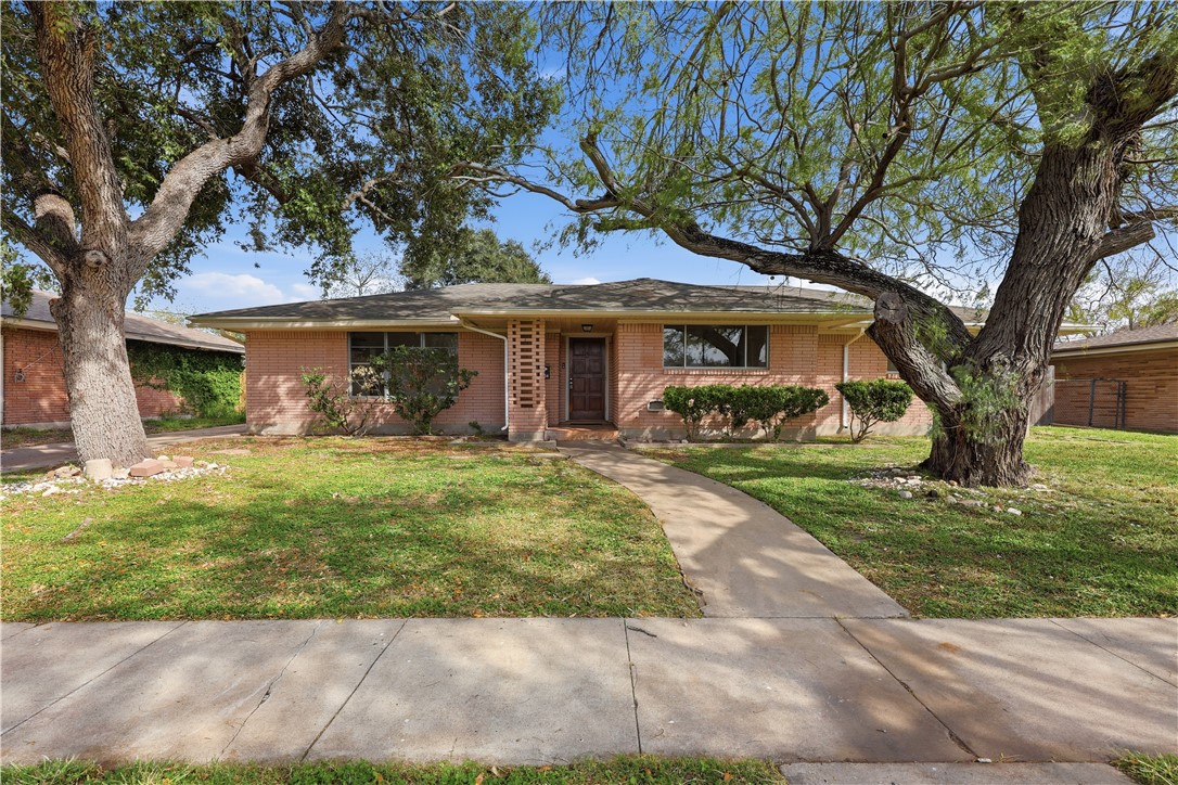 3314 Casa De Palmas Corpus Christi TX 78411