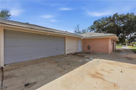 3314 Casa De Palmas Corpus Christi TX 78411
