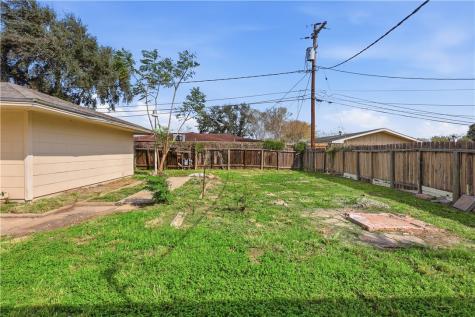 3314 Casa De Palmas Corpus Christi TX 78411