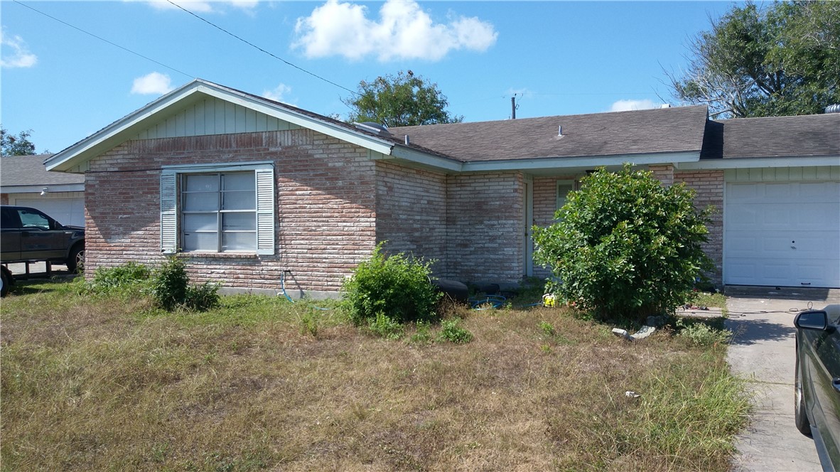 8217 Baylark Drive Corpus Christi TX 78412