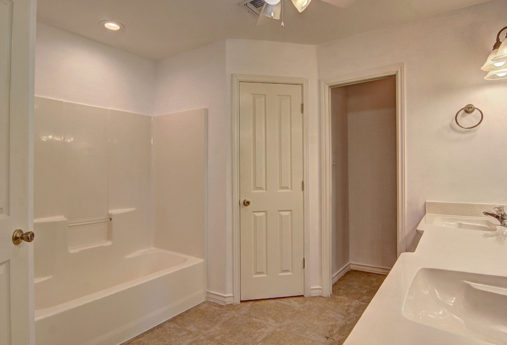 2418 Handlin Drive Corpus Christi TX 78418