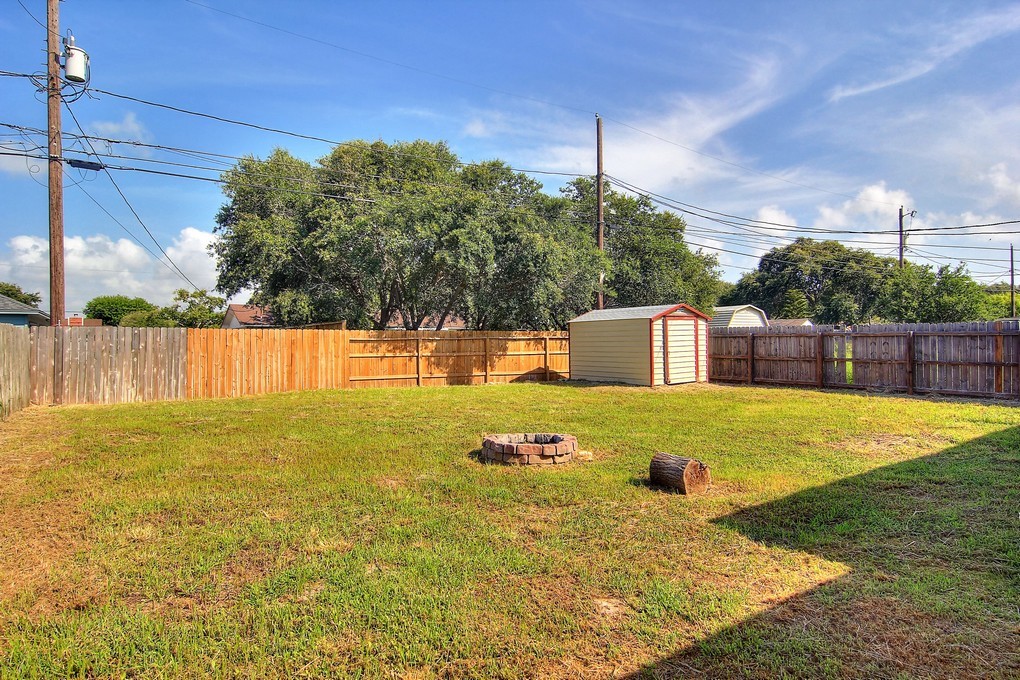2418 Handlin Drive Corpus Christi TX 78418