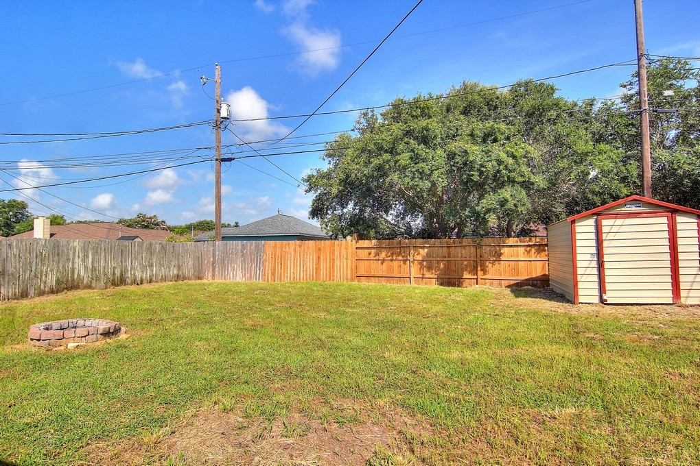 2418 Handlin Drive Corpus Christi TX 78418