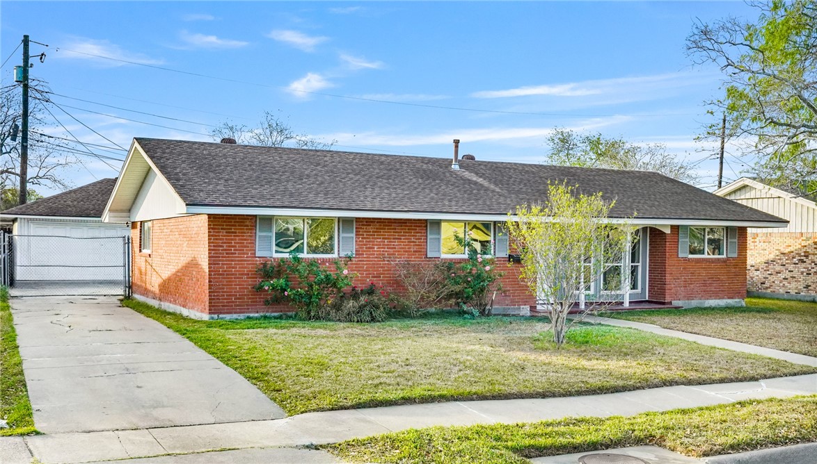 1061 Meadowbrook Drive Corpus Christi TX 78412