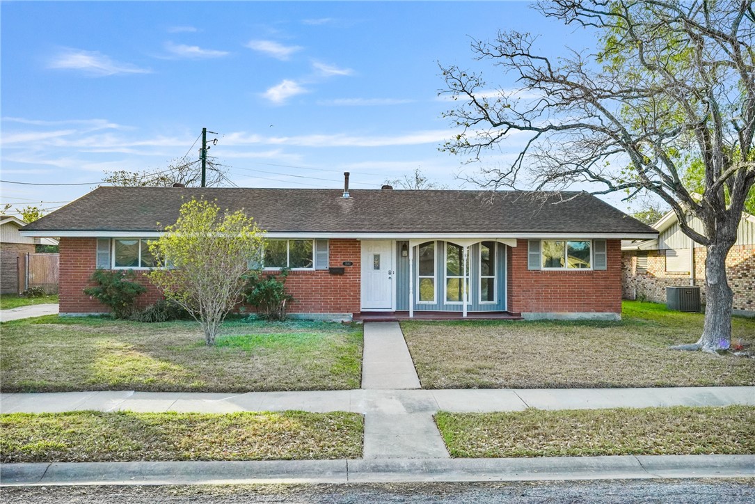 1061 Meadowbrook Drive Corpus Christi TX 78412