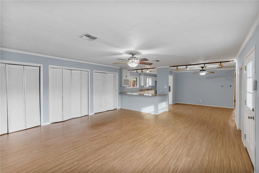 1061 Meadowbrook Drive Corpus Christi TX 78412