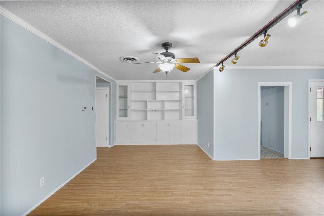 1061 Meadowbrook Drive Corpus Christi TX 78412