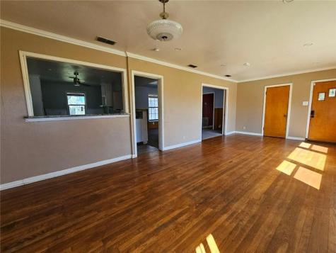 614 W Alice Avenue Kingsville TX 78363