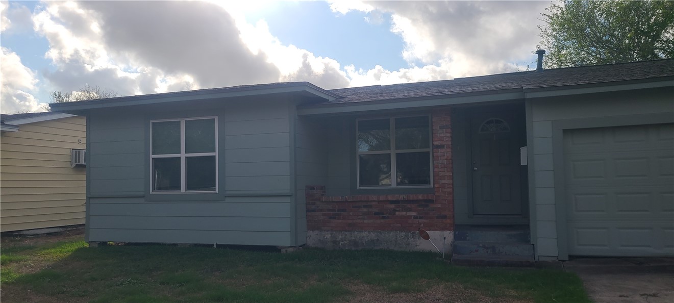 1041 Deforrest Street Corpus Christi TX 78404