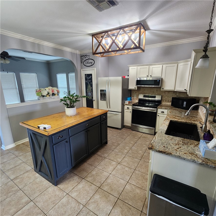 3009 Las Brisas Street Corpus Christi TX 78414