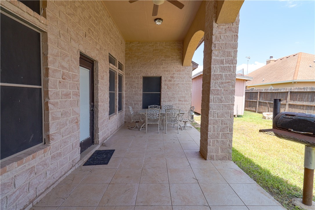6842 Old Square Drive Corpus Christi TX 78414