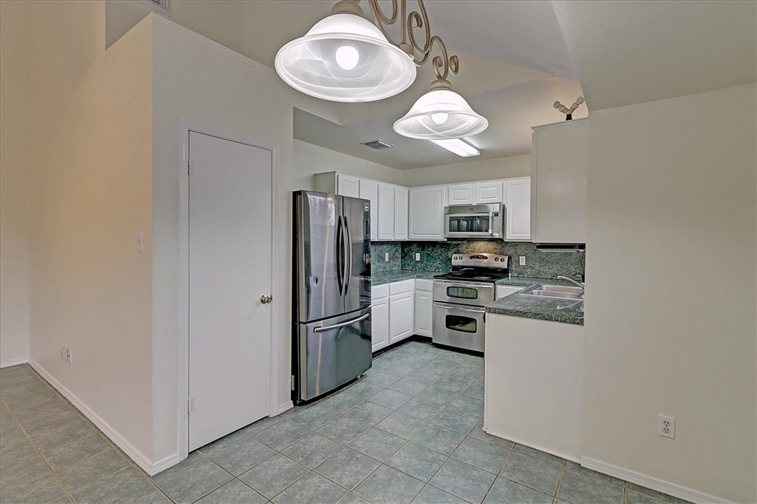 7933 Elk Drive Corpus Christi TX 78414