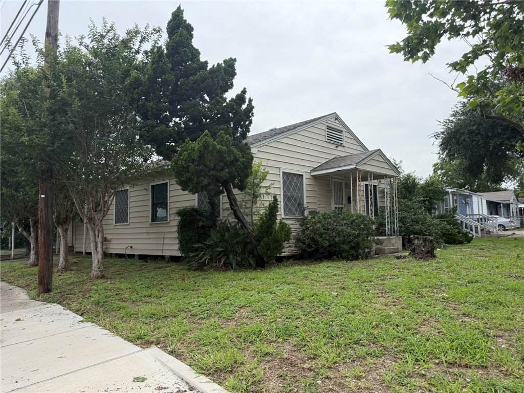 2041 Harvard Street Corpus Christi TX 78416