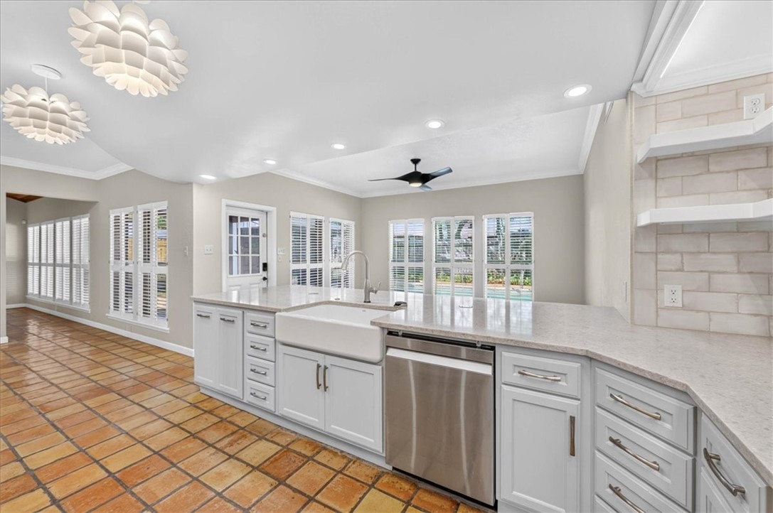 5305 Greenbriar Drive Corpus Christi TX 78413