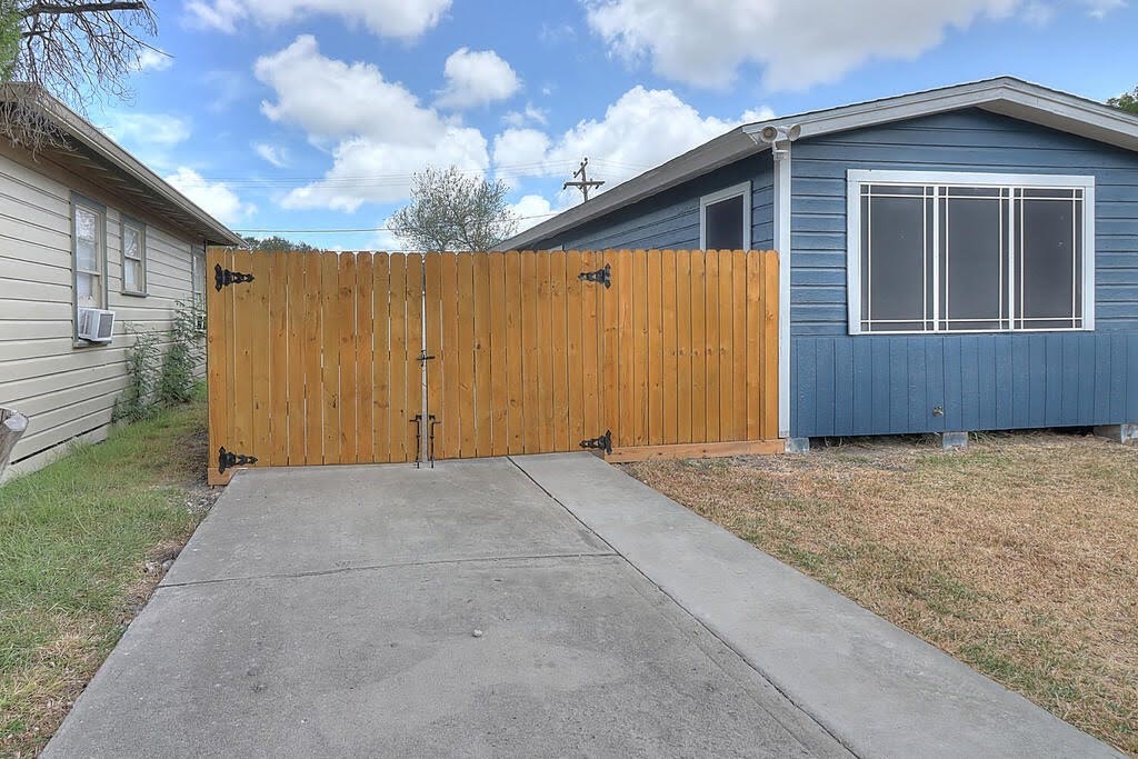 4946 Monitor Street Corpus Christi TX 78415