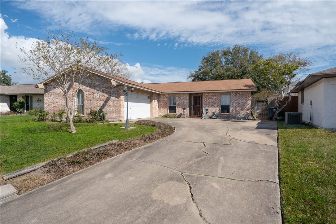 3522 Cresthill Drive Corpus Christi TX 78415
