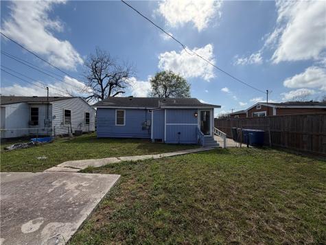 2106 Harvard Street Corpus Christi TX 78416