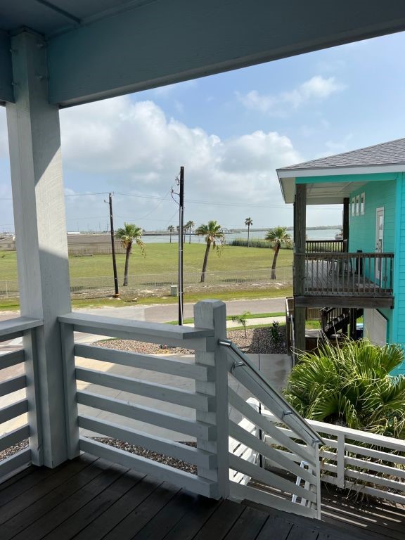 104 Port Isabel Street Port Aransas TX 78373