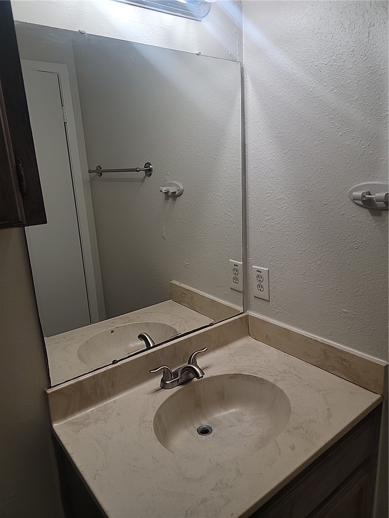 5735 Crestmore Drive Corpus Christi TX 78415