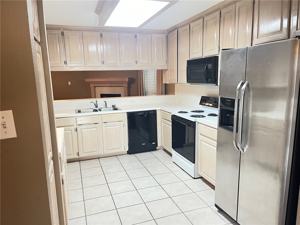4022 Wood River Dr 2c Corpus Christi TX 78410