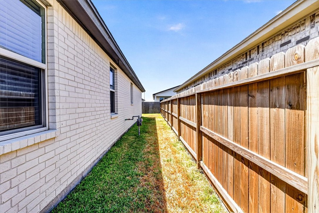 2605 Lannister Corpus Christi TX 78415