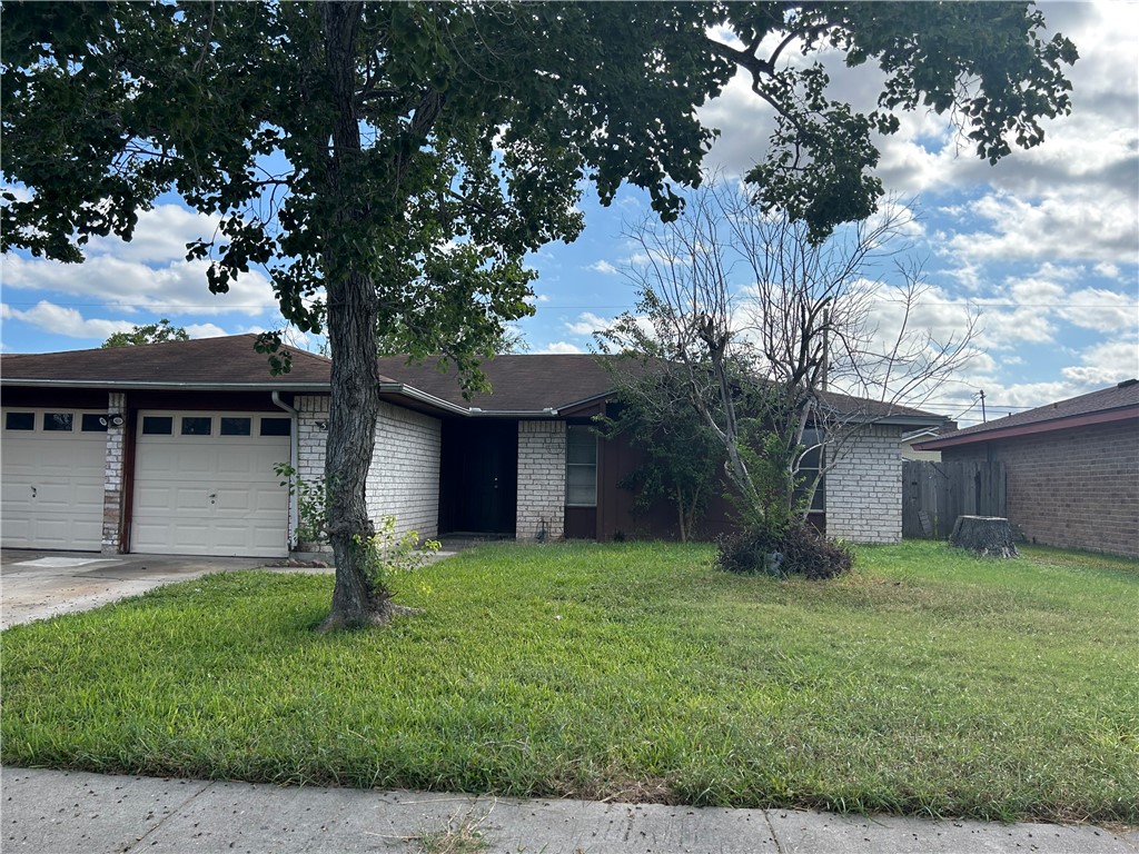5718 Crestgrove Drive Corpus Christi TX 78415