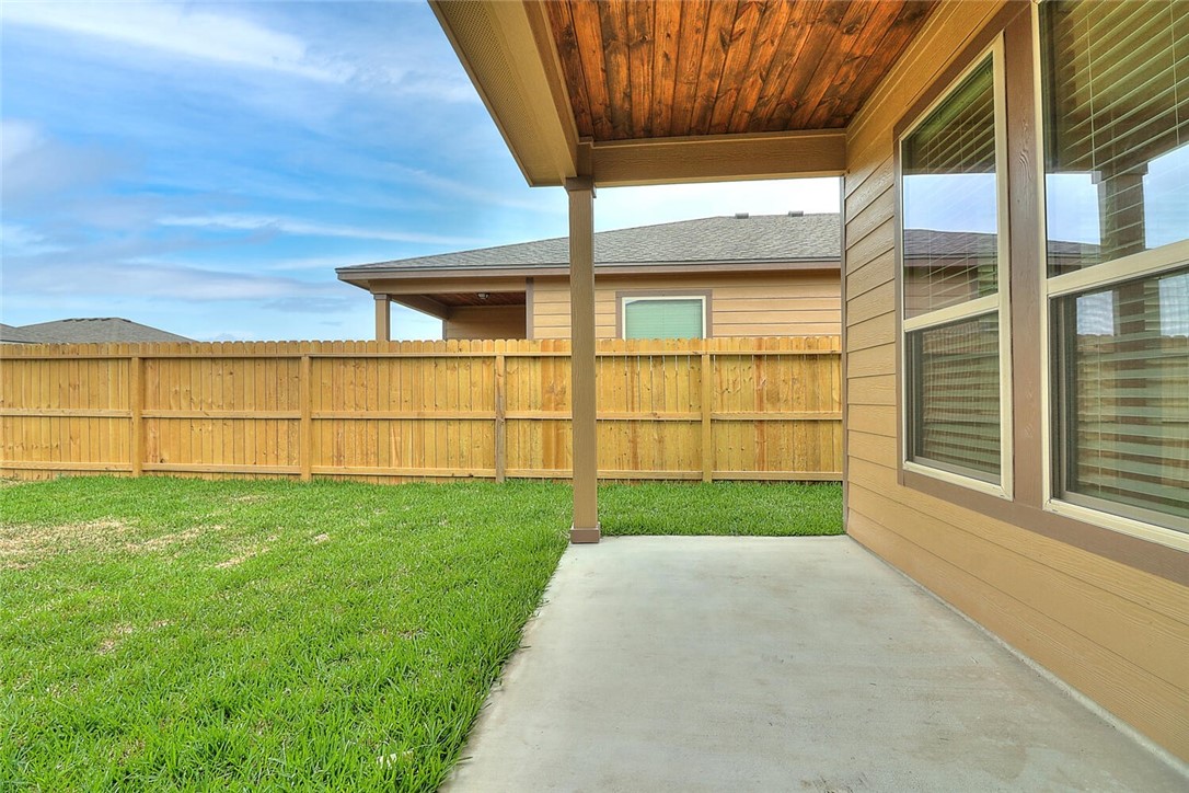 2202 Crystal Bay Drive Corpus Christi TX 78414