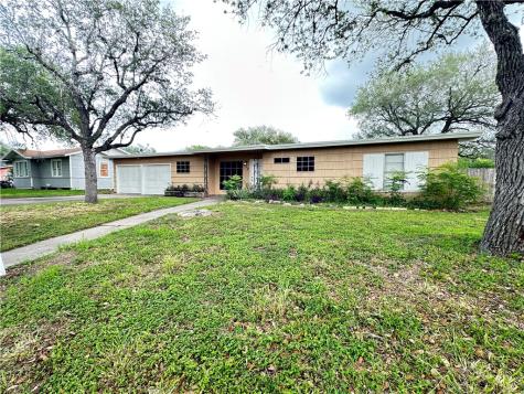 620 Reynolds Avenue Taft TX 78390