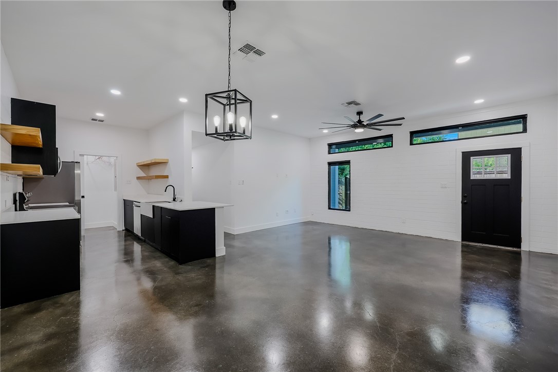 626 Glazebrook St B Corpus Christi TX 78404