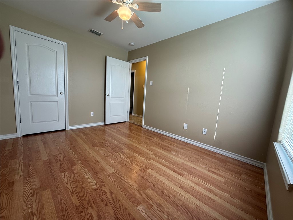 512 Lakeside Drive Corpus Christi TX 78418