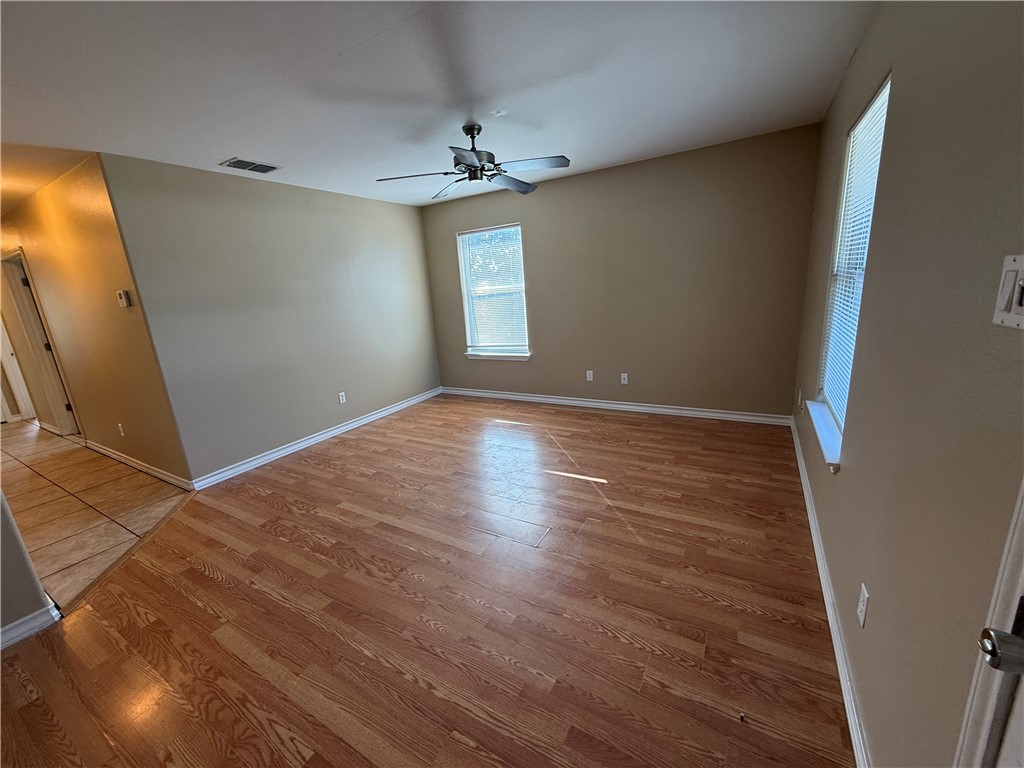 512 Lakeside Drive Corpus Christi TX 78418