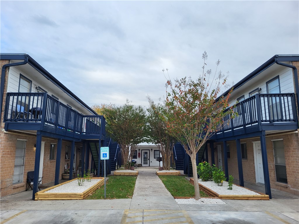 425 Clifford Street 7 Corpus Christi TX 78404