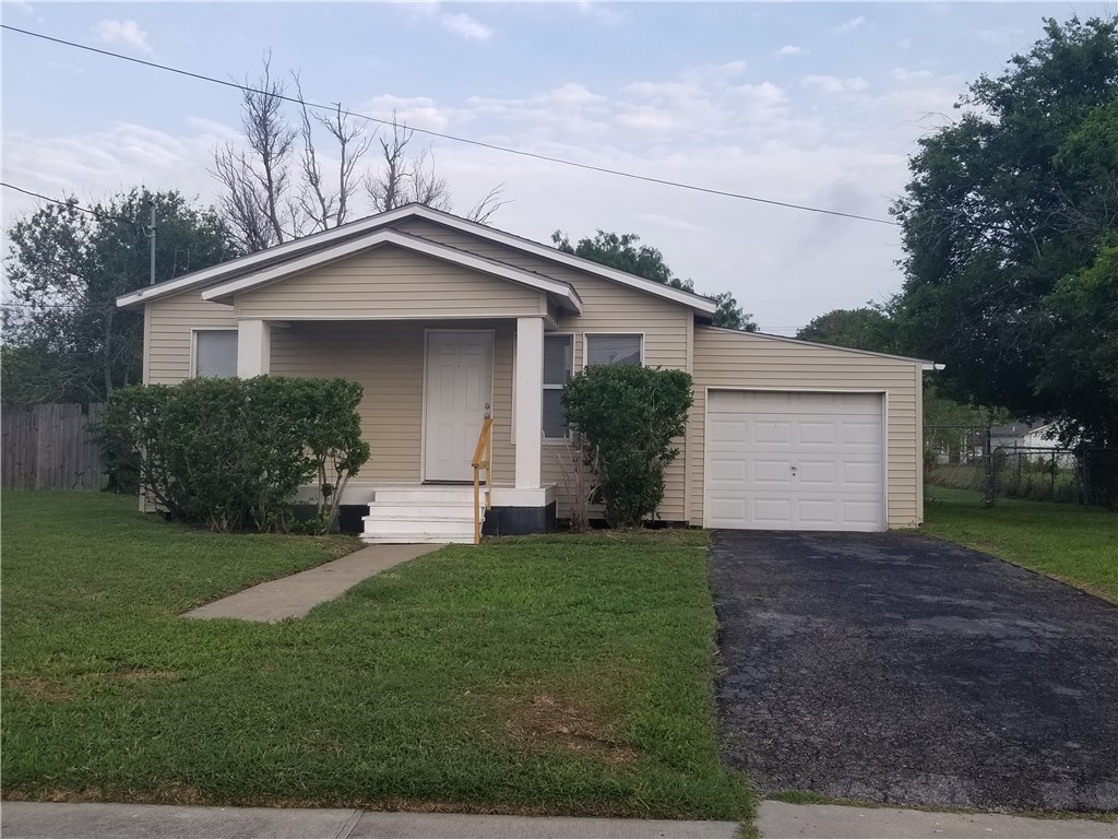 1343 Woodlawn Drive Corpus Christi TX 78412