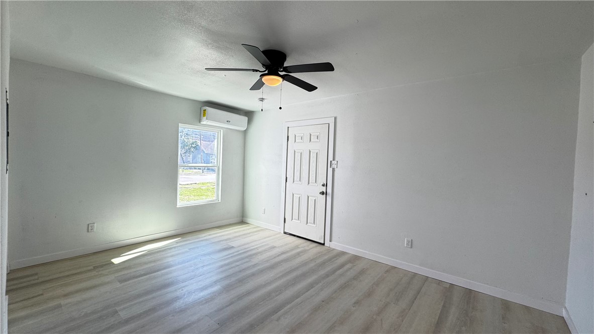 1513 10th Street 1 Corpus Christi TX 78404