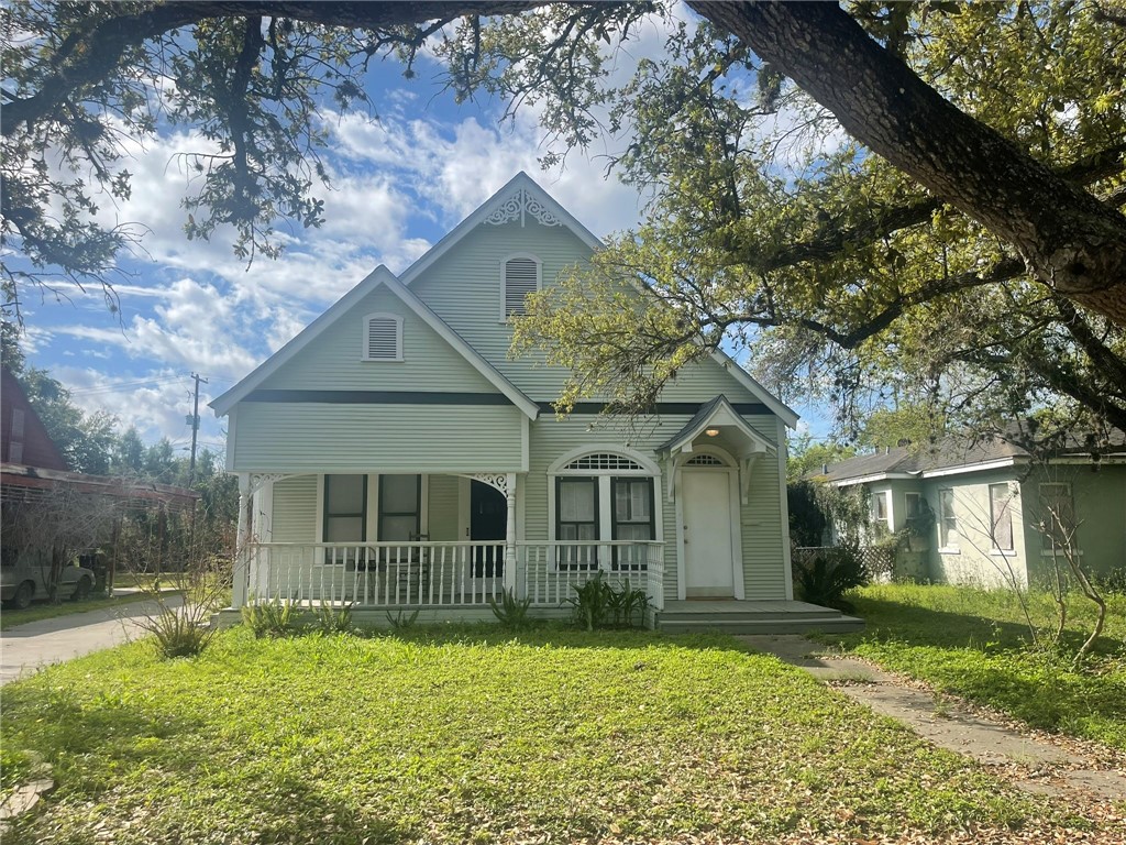 715 W Richard Avenue Kingsville TX 78363