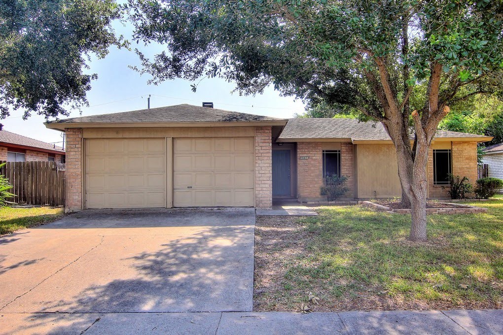 2734 Blue Grass Drive Corpus Christi TX 78410
