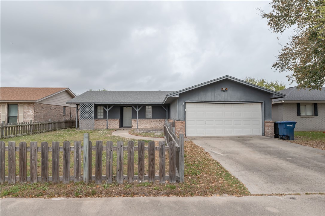 910 Red Start Circle Corpus Christi TX 78418