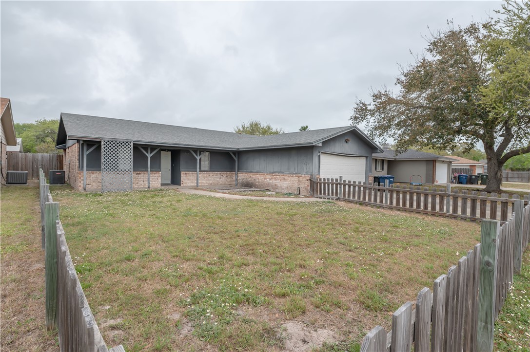 910 Red Start Circle Corpus Christi TX 78418