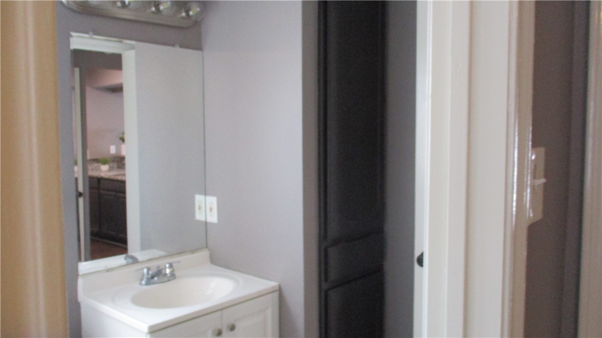 6702 Everhart E105 Corpus Christi TX 78413