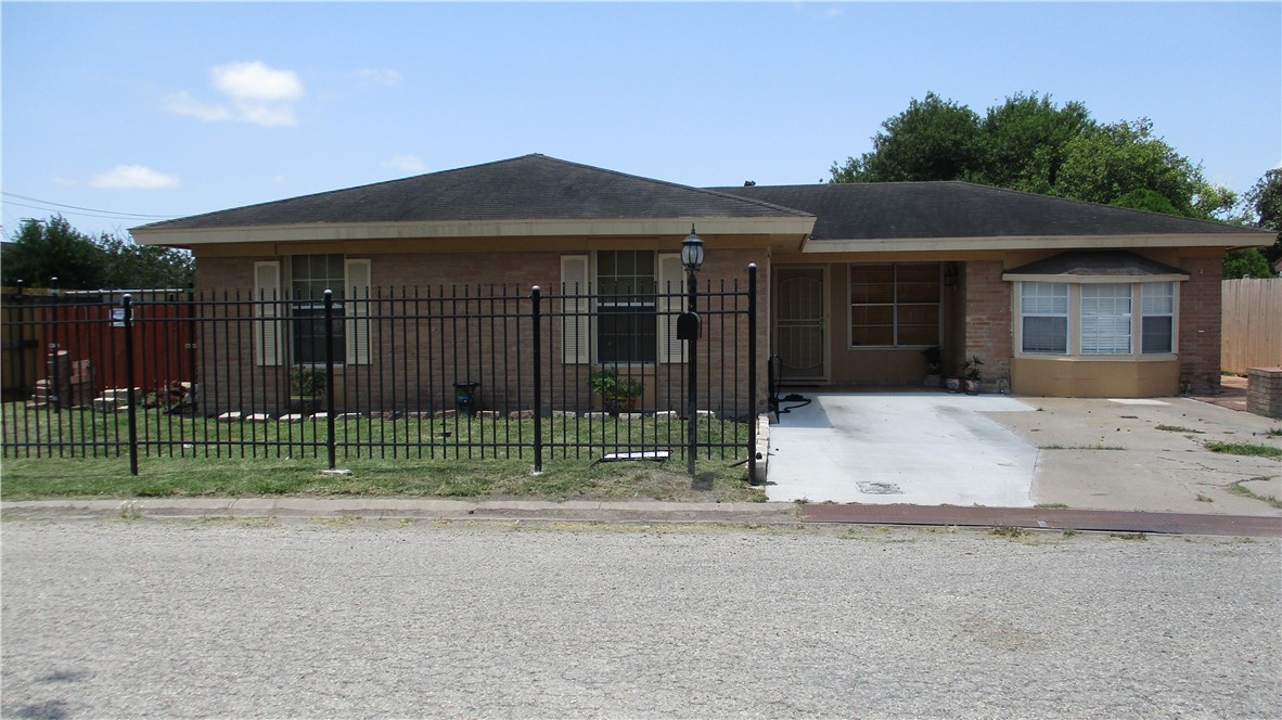 113 Green Point Drive Corpus Christi TX 78405