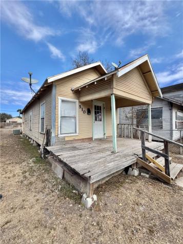510 E Richard Avenue Kingsville TX 78363