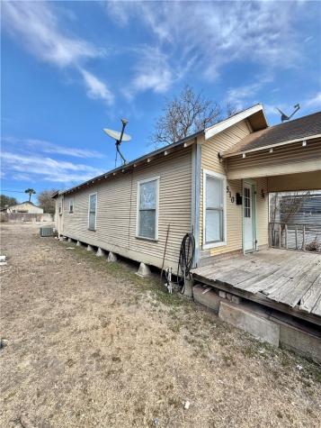 510 E Richard Avenue Kingsville TX 78363