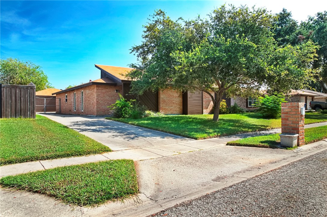 5038 Crestwick Corpus Christi TX 78413